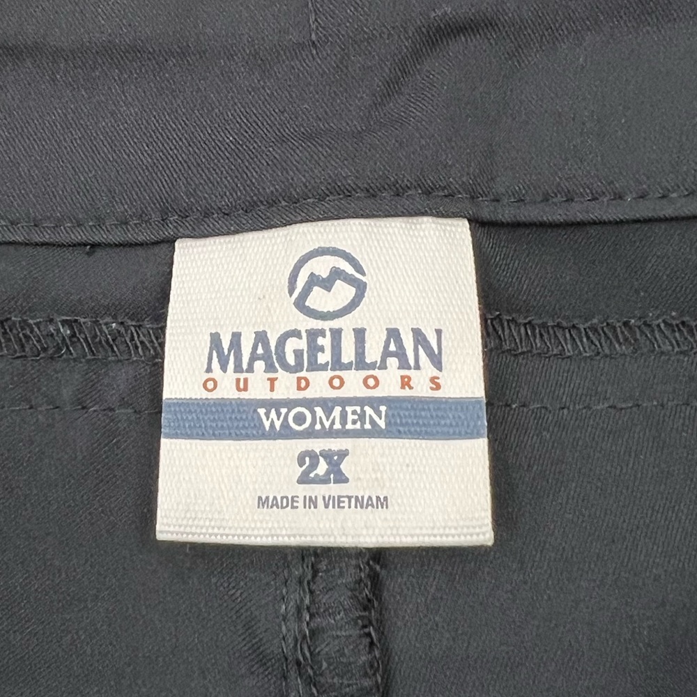 Magellan woman’s 2x quick dry shorts - Picture 3 of 7